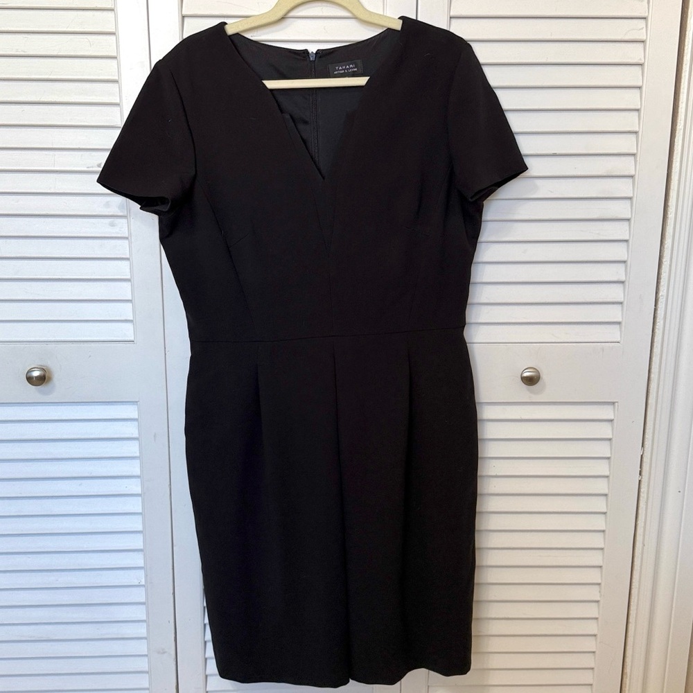 Black Short Sleeve Tahari Dress